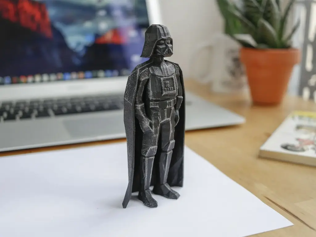 lowpoly_starwars_darthvader3.webp