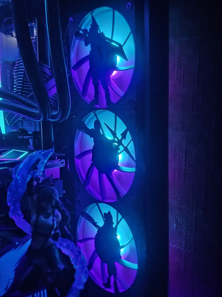 Cloud - Yuffie - Aerith.webp